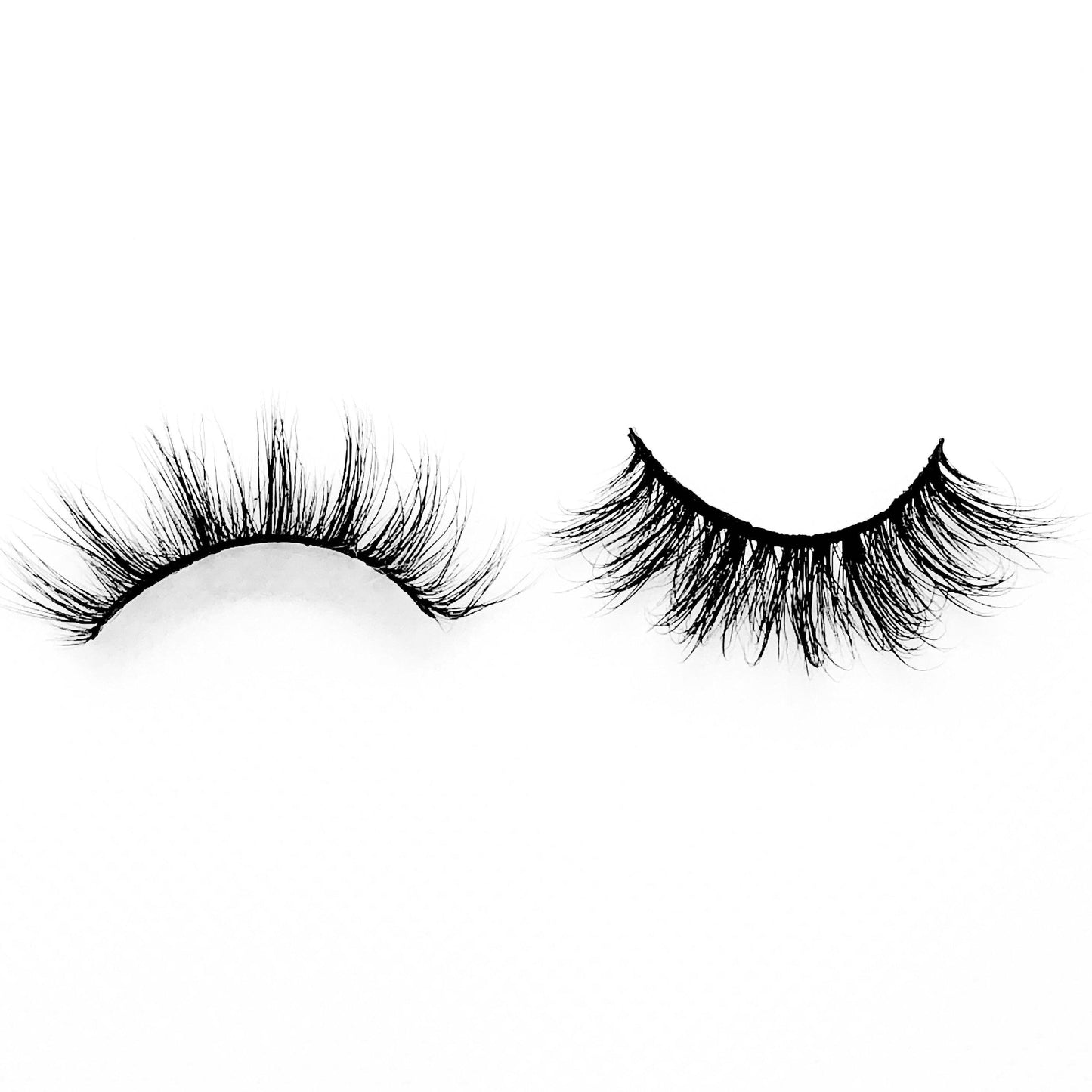 London-Medium Volume-Fun, flirty, and casual 3D Mink lashes. “London” is a super cute, wispy, natural pair of lashes! They’re essential for your everyday lash collection. The alternating lengths are perfect for giving you a doll eyed look. The perfect style for a girl on the go with/without glam. Also available in our "Wispy (3-Pack)" and "Best Sellers (3-Pack)." Description Handmade, Cruelty-Free, Wear up to 30x Material: 100% Mink Band: Black Cotton Band Volume: Medium Style: Wispy, Flirty, Do