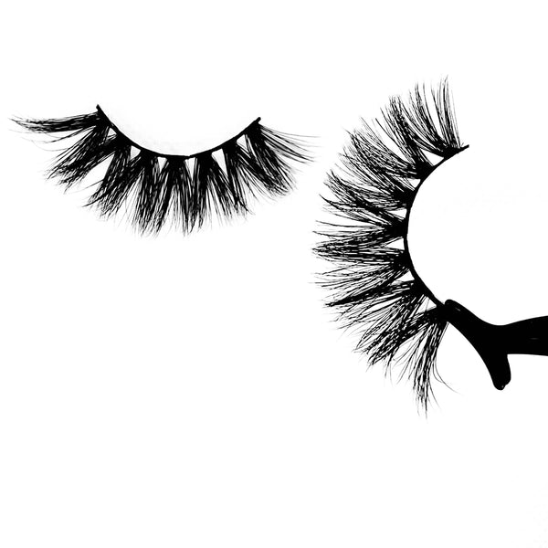 Indespoiled-High Volume-"Indespoiled" is the combination of independent and spoiled. These lashes are inspired by our ladies that get their own bag, but love to be spoiled too! Our "Indespoiled" lashes are everything and then some. The unique design of these lashes makes them super cute and fun to wear. Also available in our "Boss Up (3-Pack)." Try our 25mm "Babydoll" lashes for a longer look! Description Handmade, Cruelty-Free, Wear up to 30x Material: 100% Mink Band: Thin, Black Cotton Band Vo